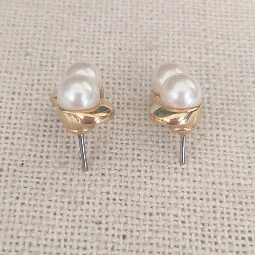 Trifari double faux pearl and gold earrings